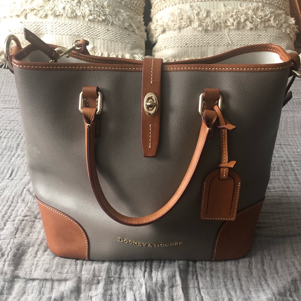 Dooney & Bourke Tote